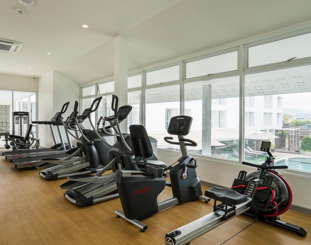 Rattanachol Hotel Чонбури Екстериор снимка