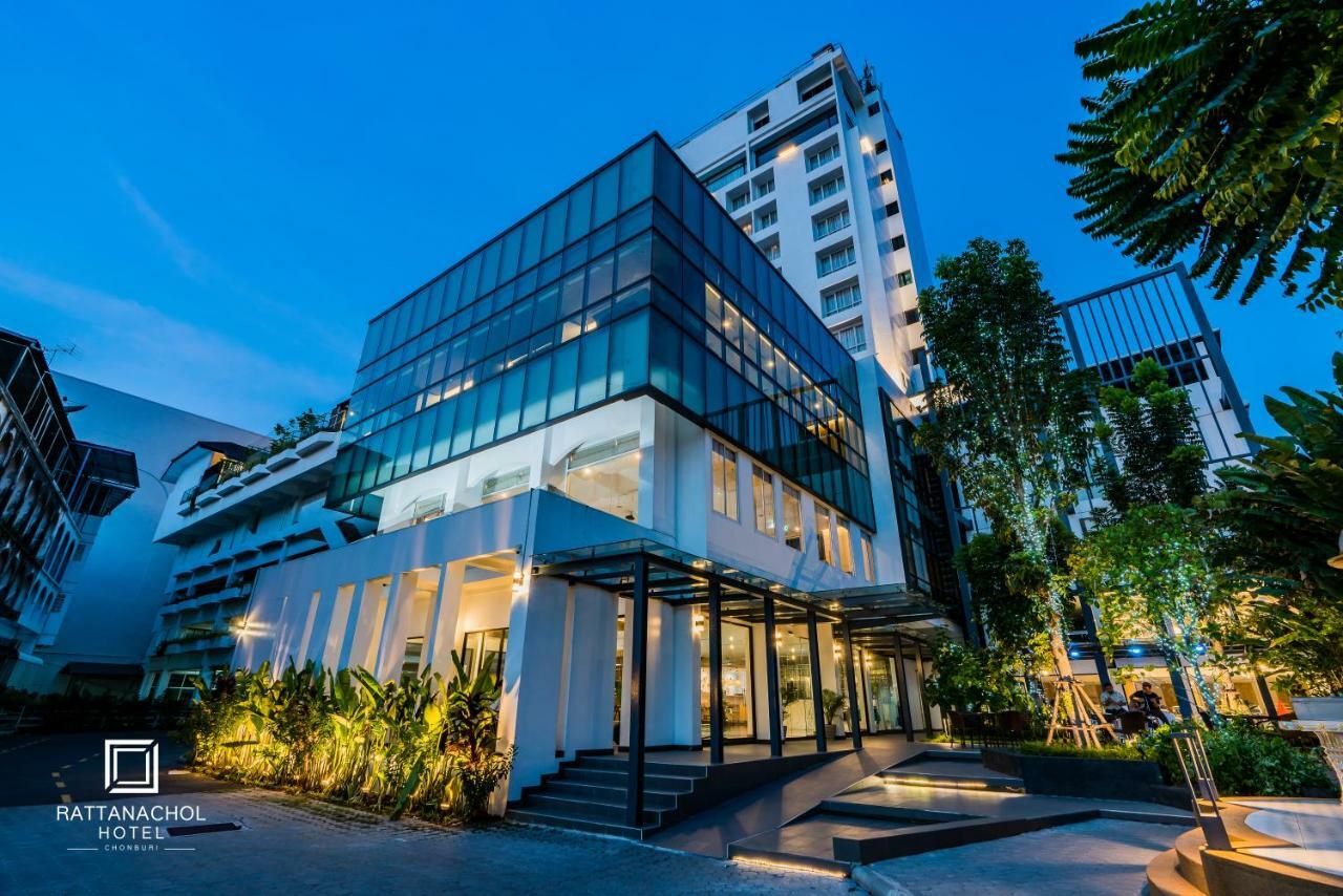 Rattanachol Hotel Чонбури Екстериор снимка