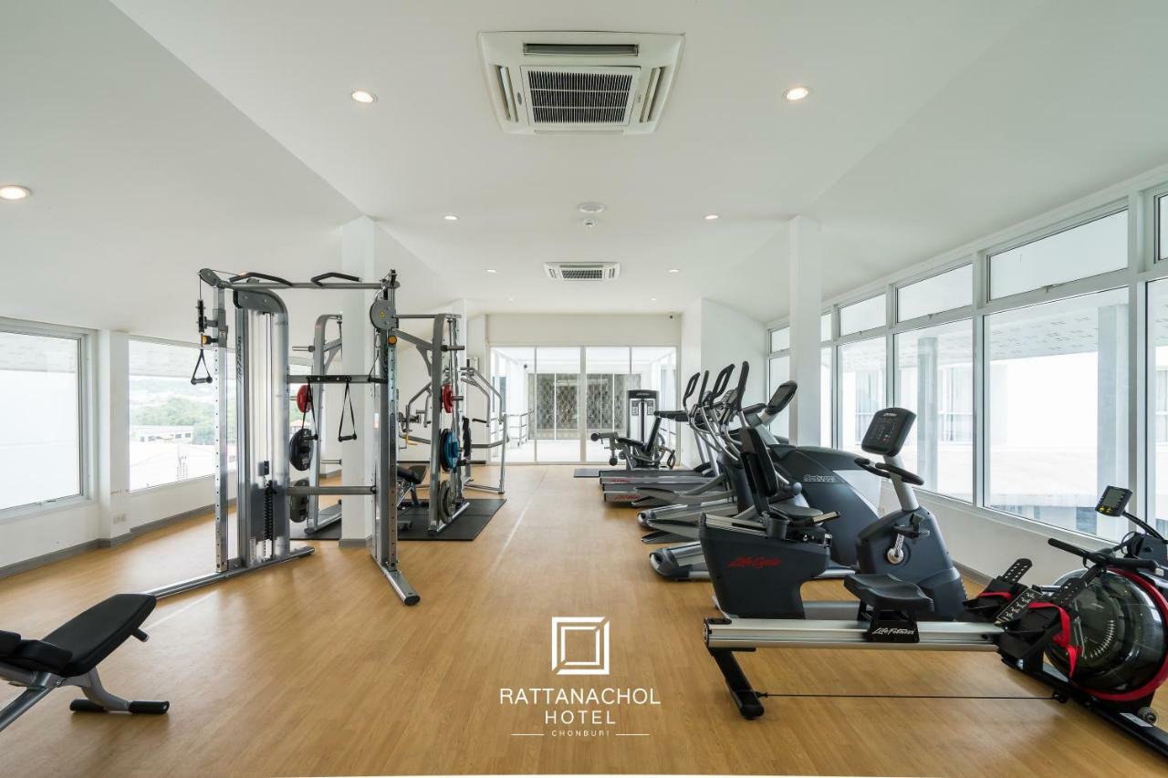 Rattanachol Hotel Чонбури Екстериор снимка