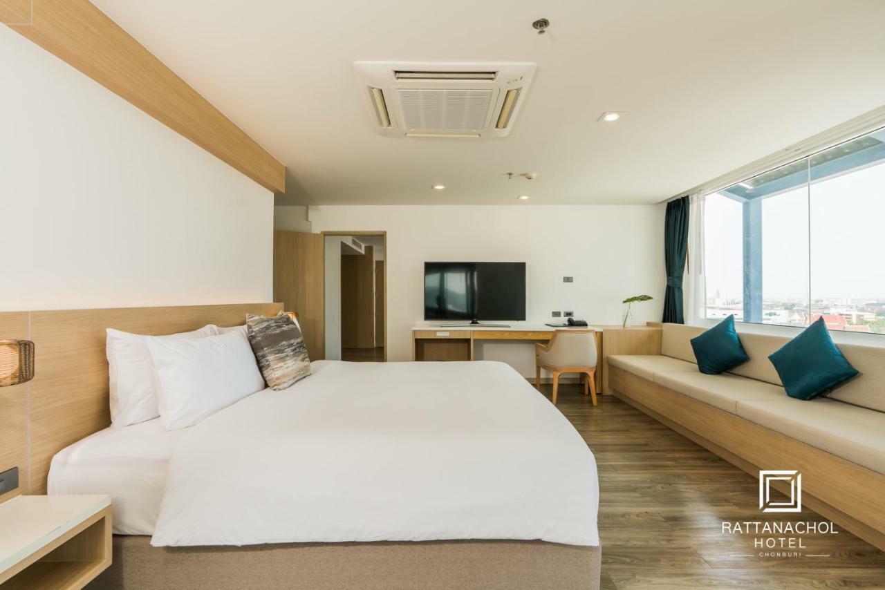 Rattanachol Hotel Чонбури Екстериор снимка