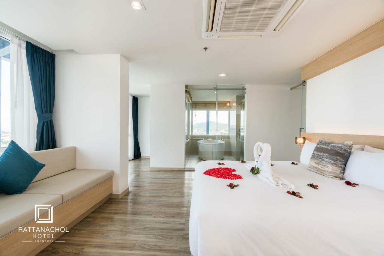 Rattanachol Hotel Чонбури Екстериор снимка