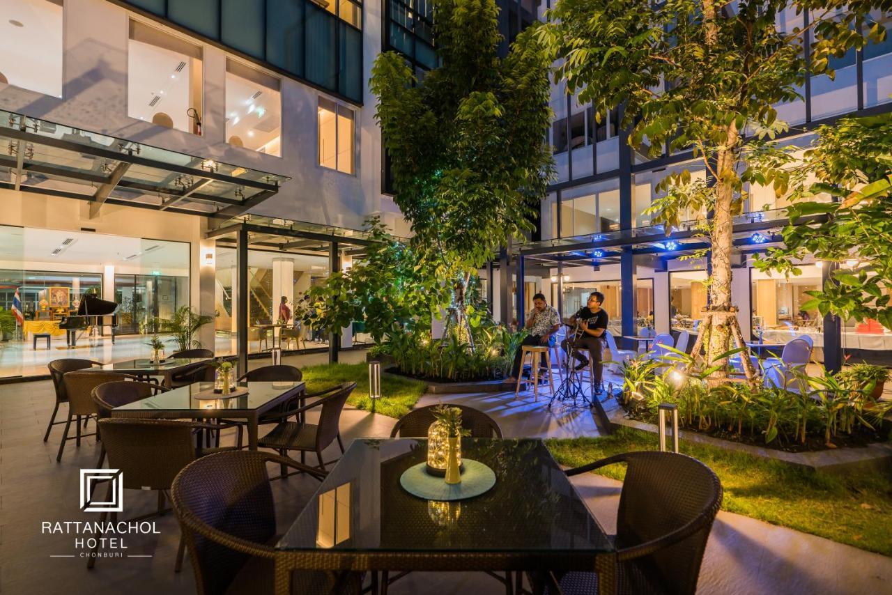 Rattanachol Hotel Чонбури Екстериор снимка